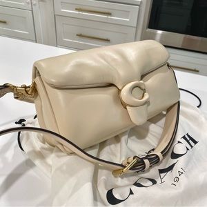Coach Pillow Tabby 26 Shoulder Bag Purse Handbag Cream Ivory Brass